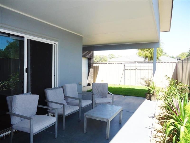 51 Durack Cct, Boorooma NSW 2650