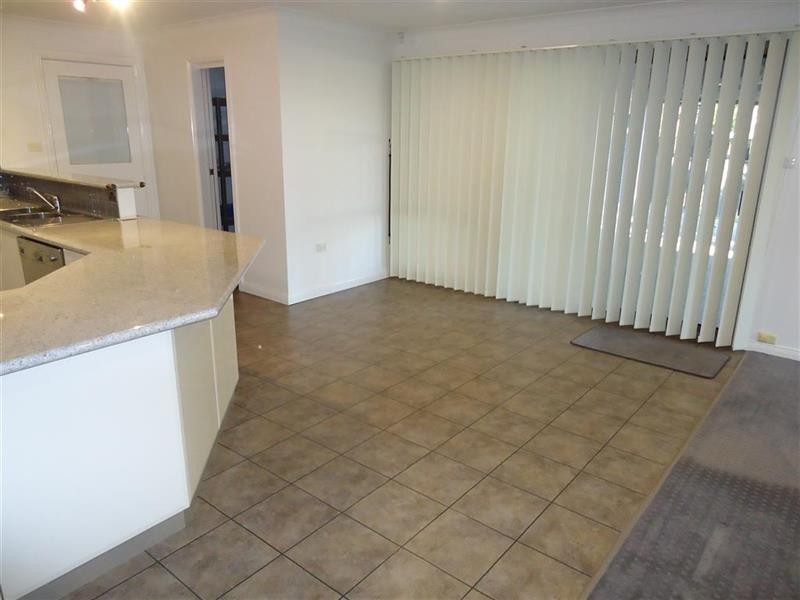 38 Mair St, Turvey Park NSW 2650