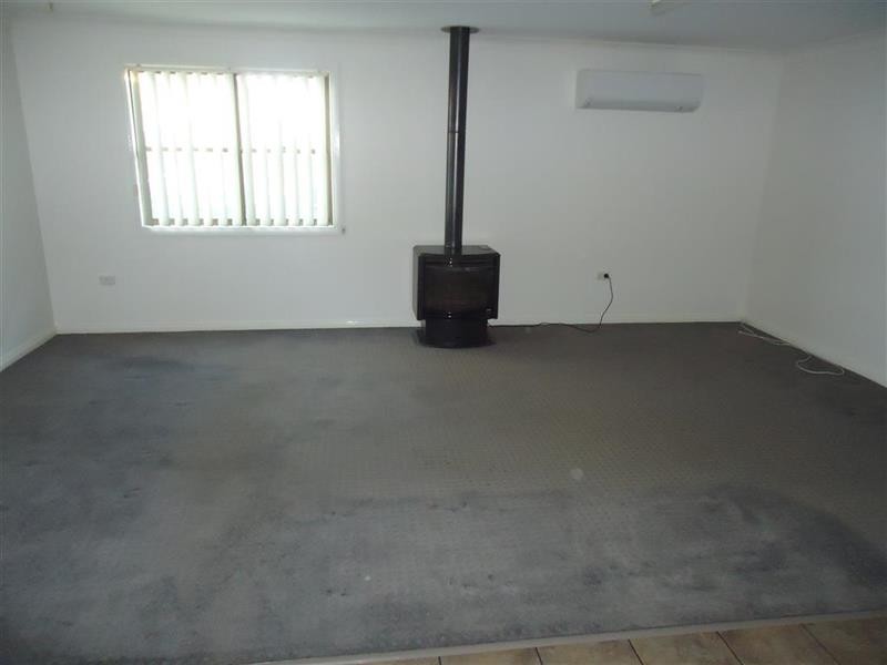 38 Mair St, Turvey Park NSW 2650