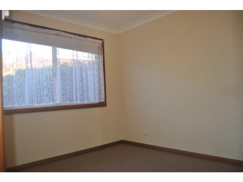 2/30 Gunn Dr, Estella NSW 2650