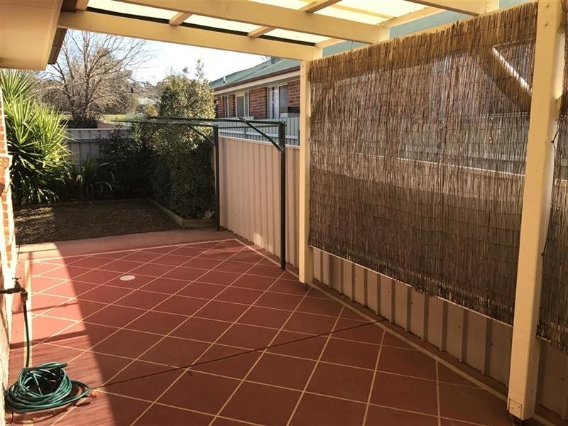 1/8 Malebo Pl, Tatton NSW 2650