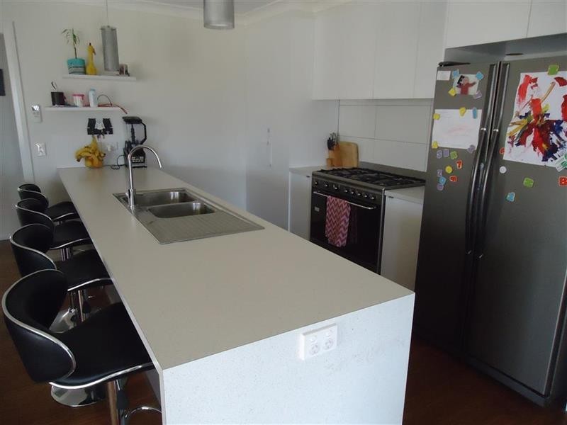 4 Preston Cres, Lloyd NSW 2650