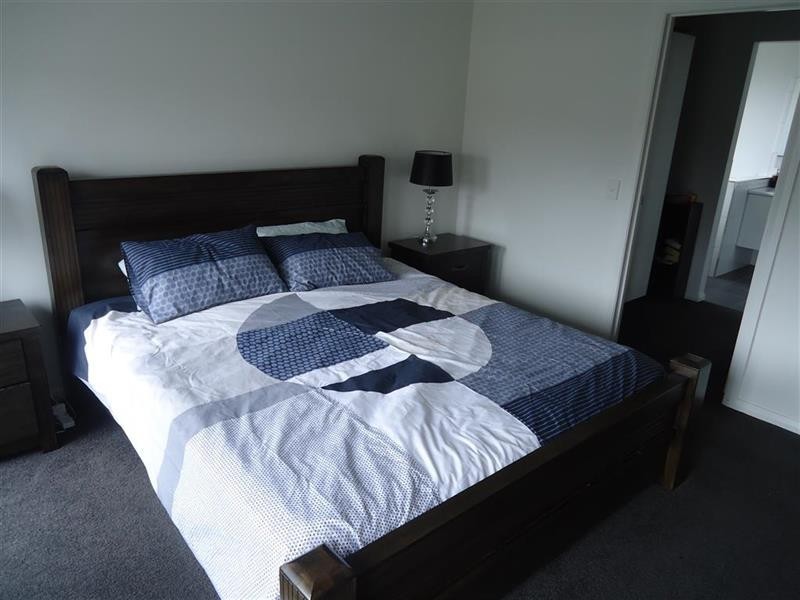 4 Preston Cres, Lloyd NSW 2650