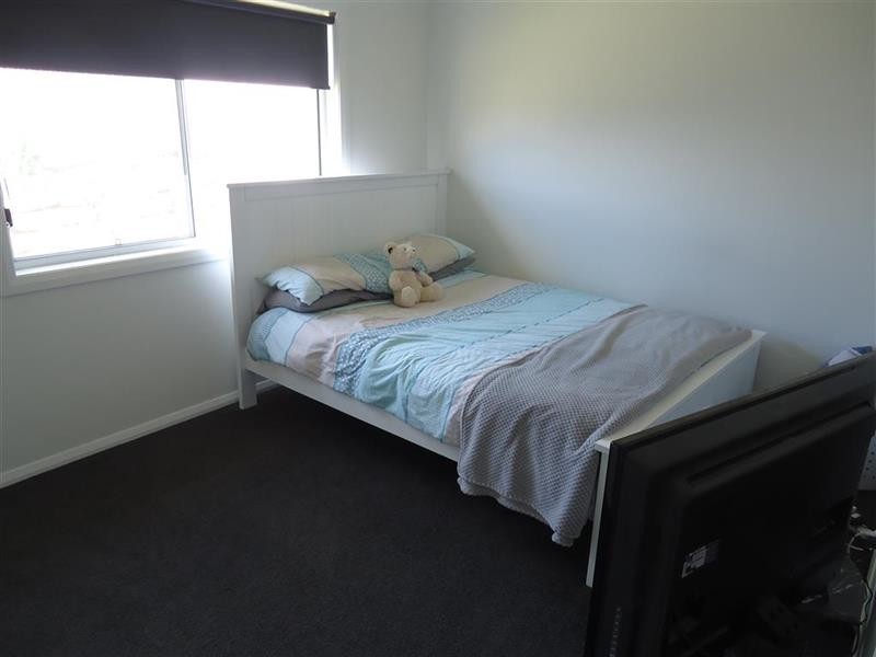 4 Preston Cres, Lloyd NSW 2650