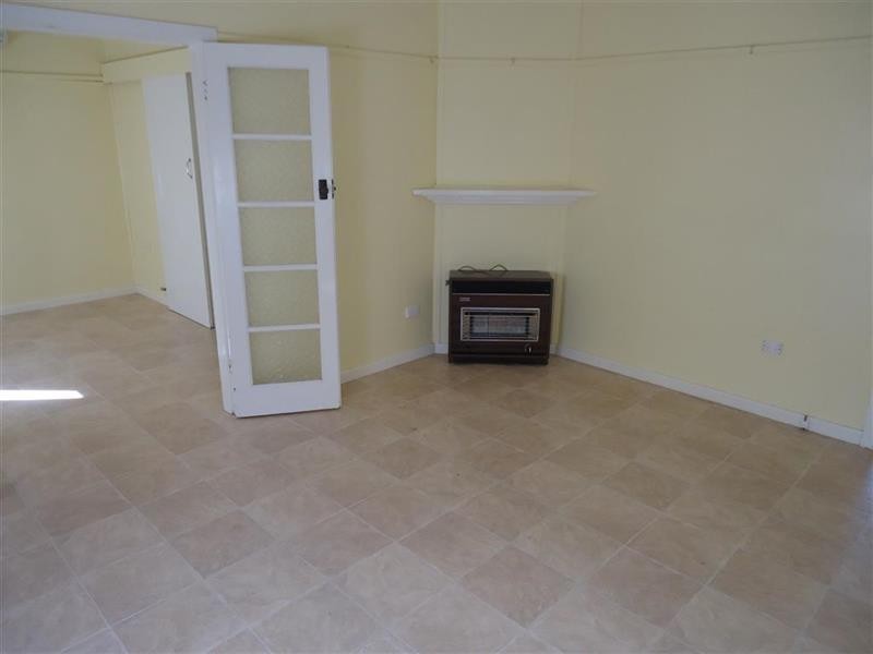 129 Grove St, Kooringal NSW 2650