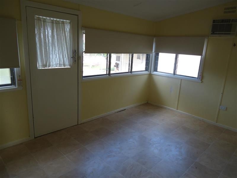 129 Grove St, Kooringal NSW 2650