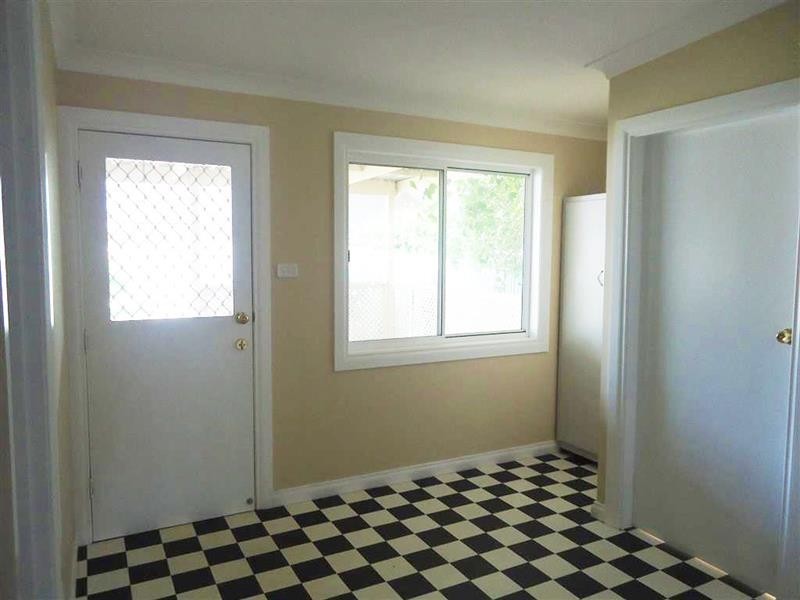 6 Day St, The Rock NSW 2655