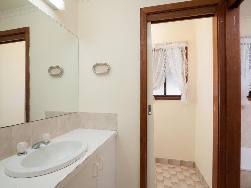 7 Doman St, Estella NSW 2650