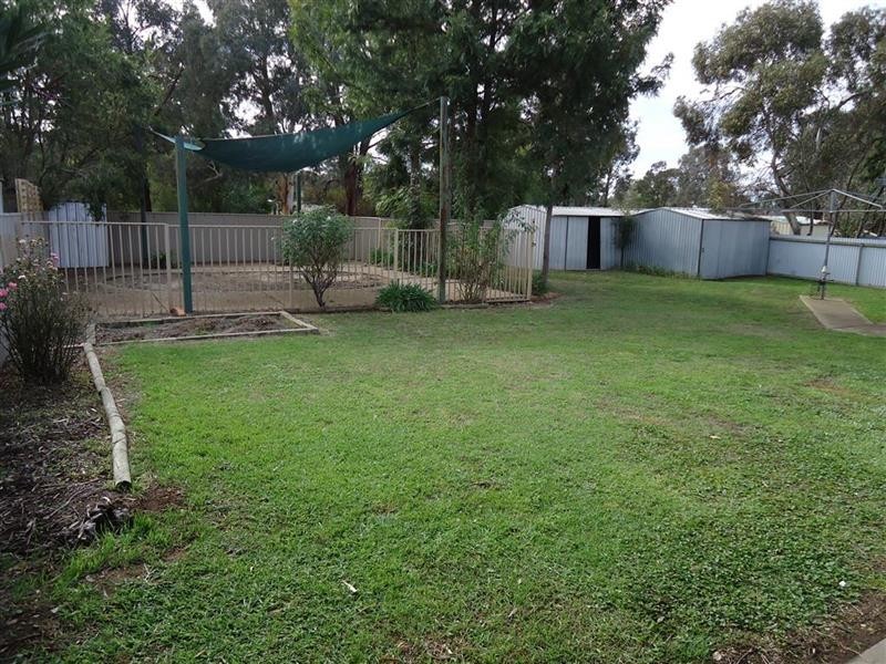 7 Doman St, Estella NSW 2650
