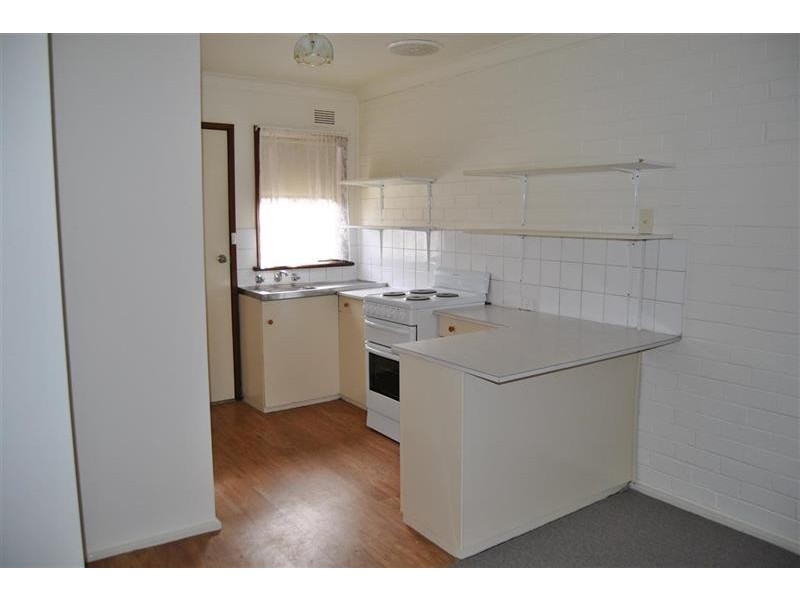 3/8 Nordlingen Dr, Tolland NSW 2650