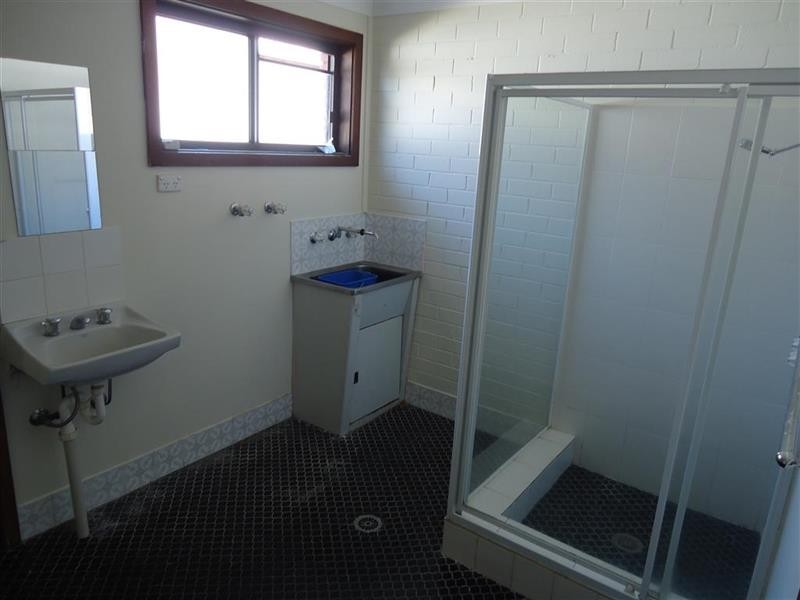 1/270 Fernleigh Rd, Ashmont NSW 2650