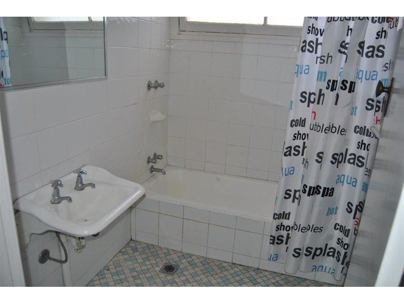 55 Best St, Wagga Wagga NSW 2650