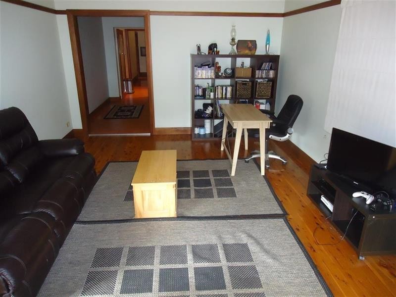 70 Thorne St, Wagga Wagga NSW 2650