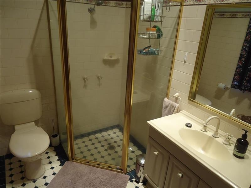 70 Thorne St, Wagga Wagga NSW 2650