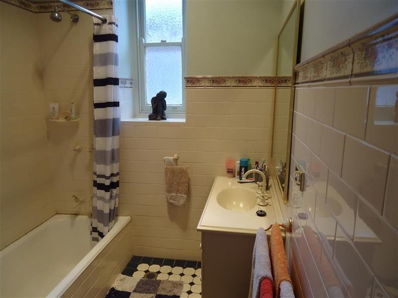 70 Thorne St, Wagga Wagga NSW 2650