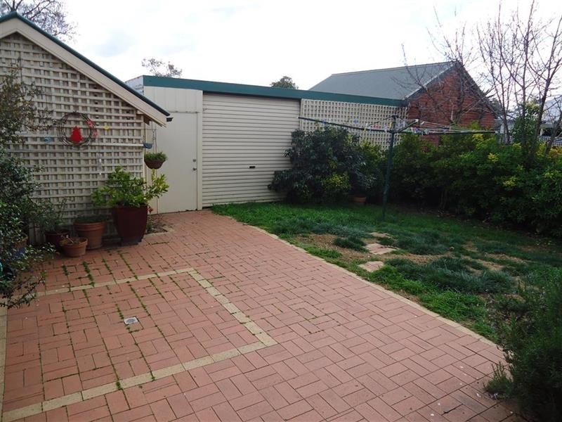 70 Thorne St, Wagga Wagga NSW 2650