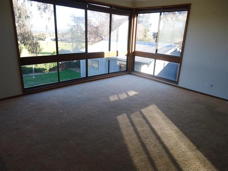 22 Marama Pde, Mount Austin NSW 2650