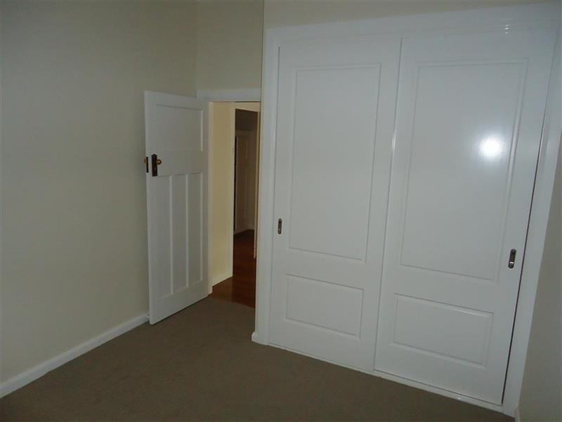 135 Gurwood St, Wagga Wagga NSW 2650