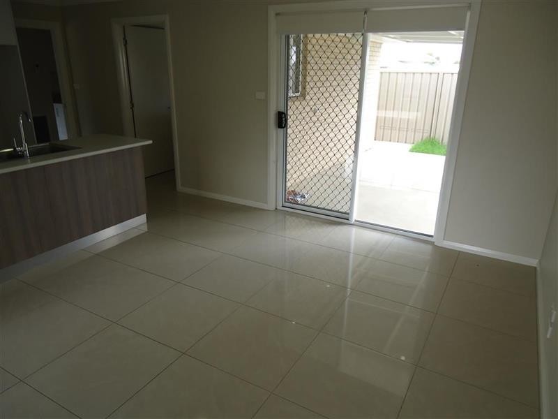 1/80 Messenger Ave, Boorooma NSW 2650