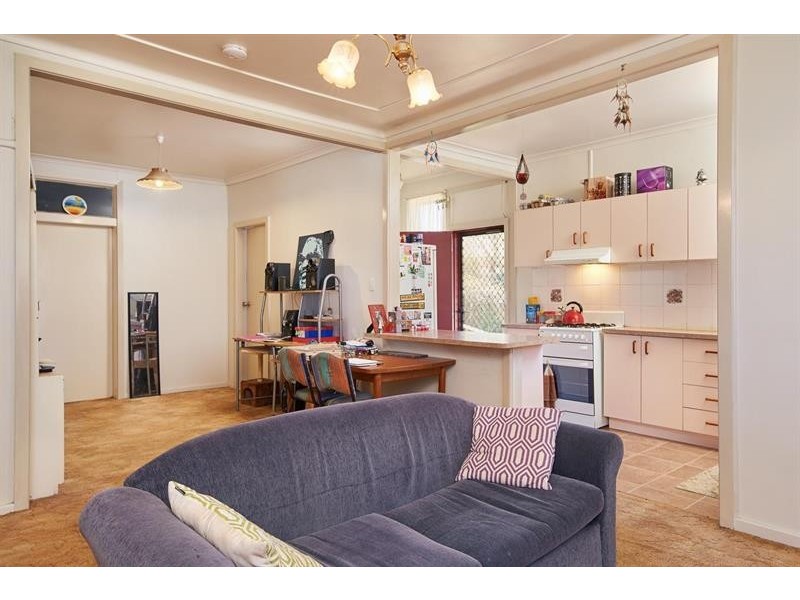 19 Castlereagh Ave, Mount Austin NSW 2650