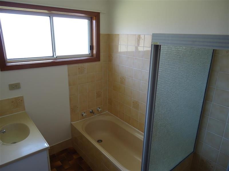 3/1 Borneo Cres, Ashmont NSW 2650