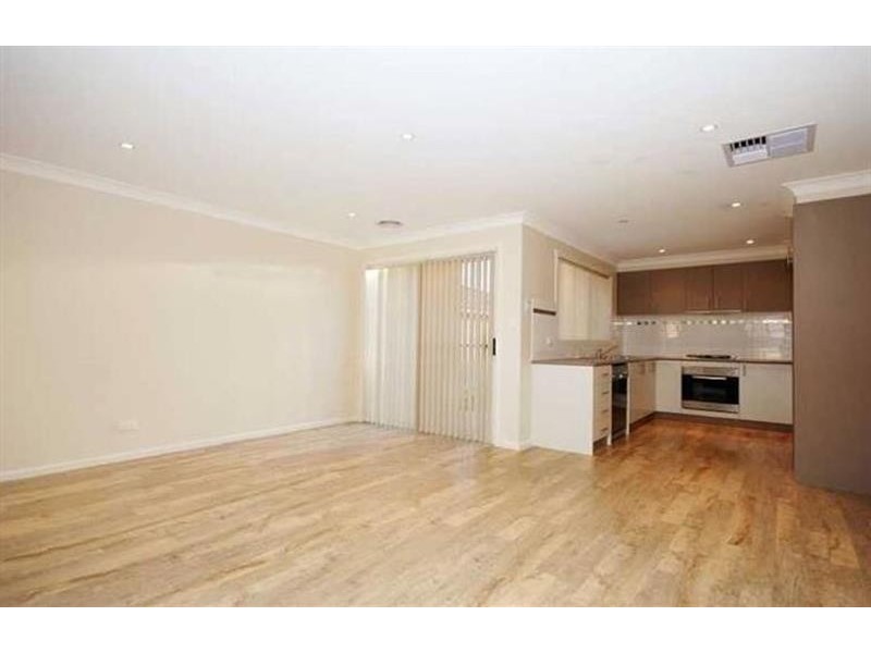 2/28 Dove St, Mount Austin NSW 2650