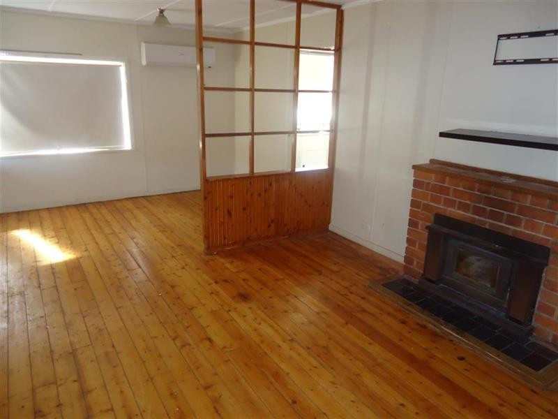 33 Blamey St, Turvey Park NSW 2650