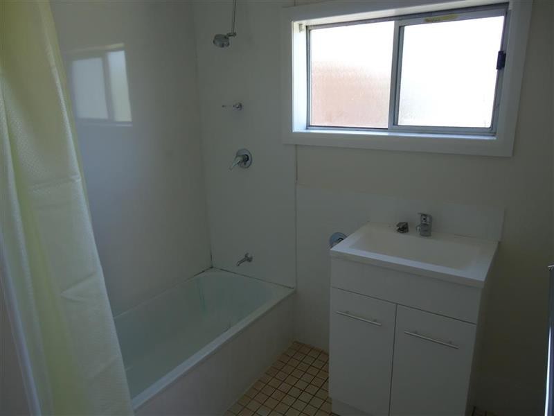 33 Blamey St, Turvey Park NSW 2650