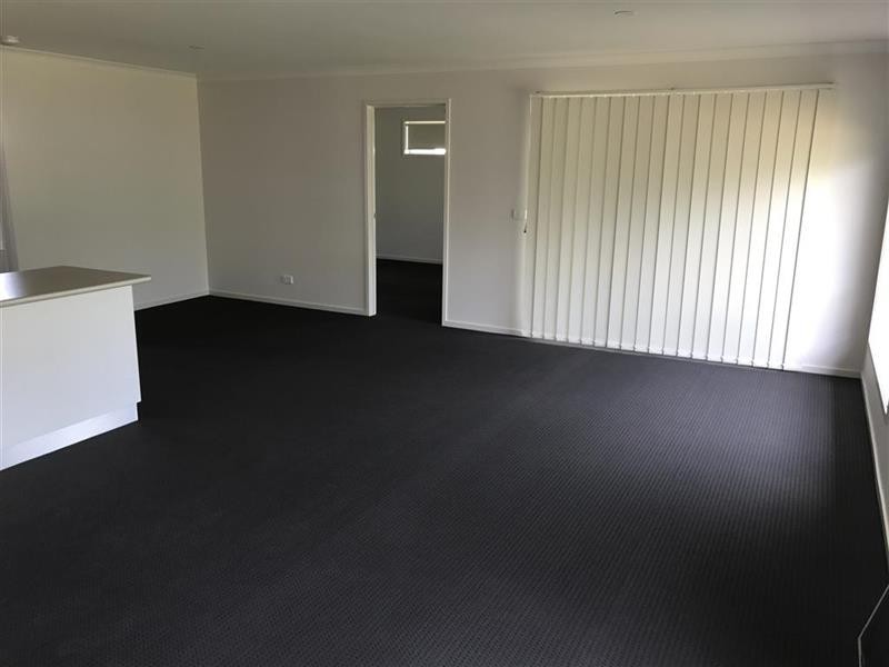 5 Beech St, Forest Hill NSW 2651