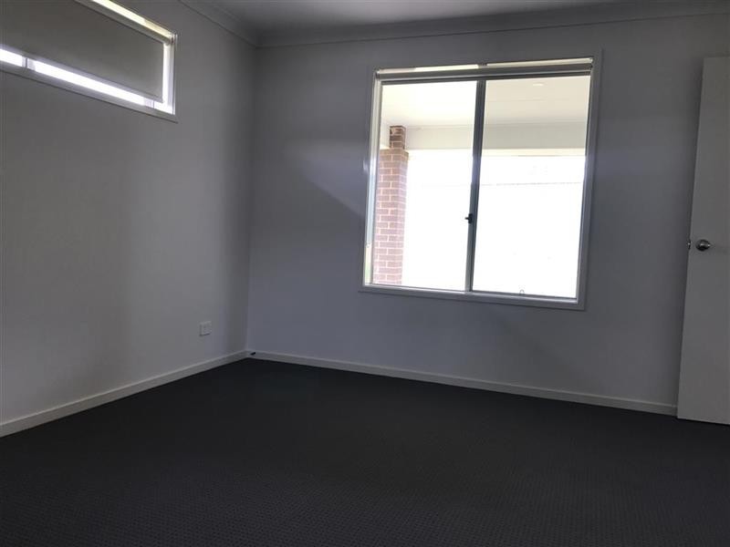 5 Beech St, Forest Hill NSW 2651