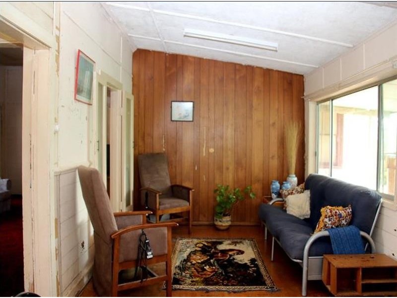 43 Green St, Lockhart NSW 2656