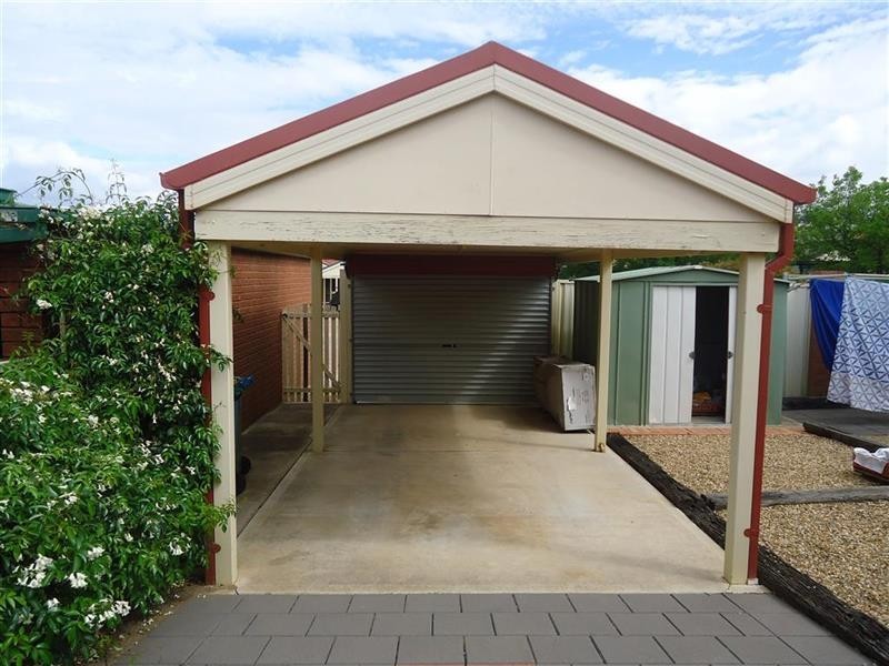 5 Clipper Way, Estella NSW 2650