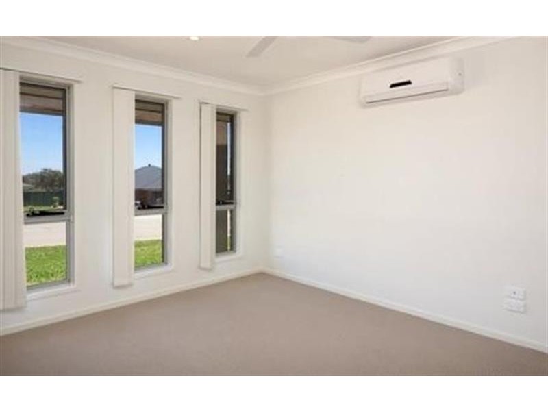 35 Melaleuca Dr, Forest Hill NSW 2651