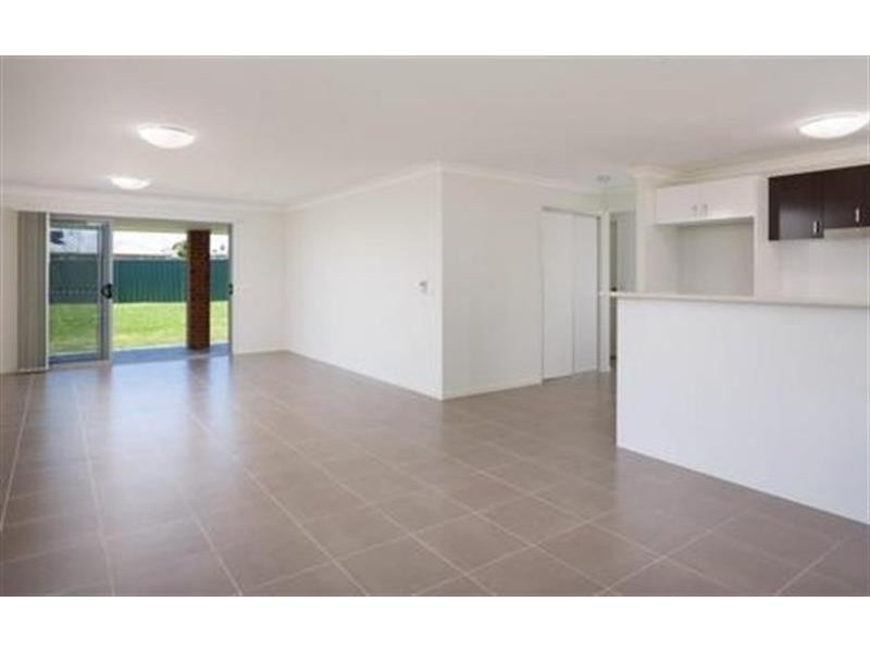 35 Melaleuca Dr, Forest Hill NSW 2651