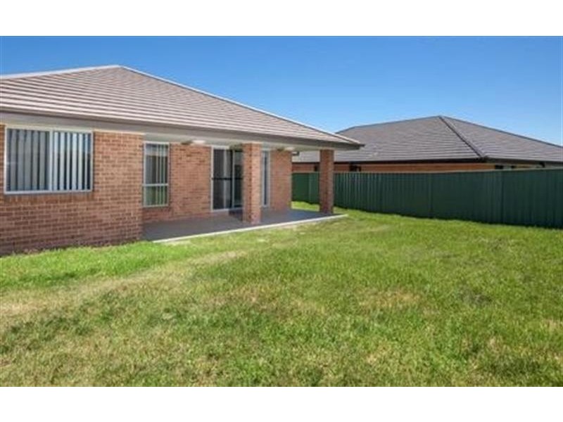 35 Melaleuca Dr, Forest Hill NSW 2651