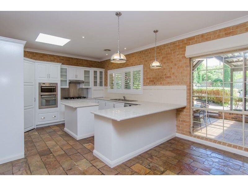 33 Lamilla St, Glenfield Park NSW 2650