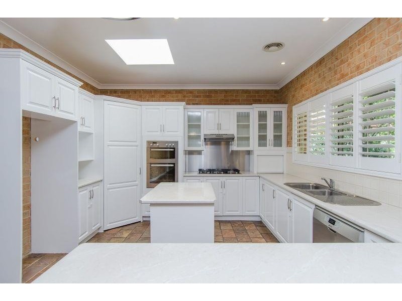 33 Lamilla St, Glenfield Park NSW 2650