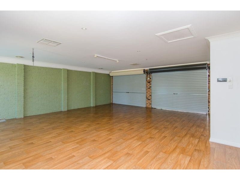 33 Lamilla St, Glenfield Park NSW 2650