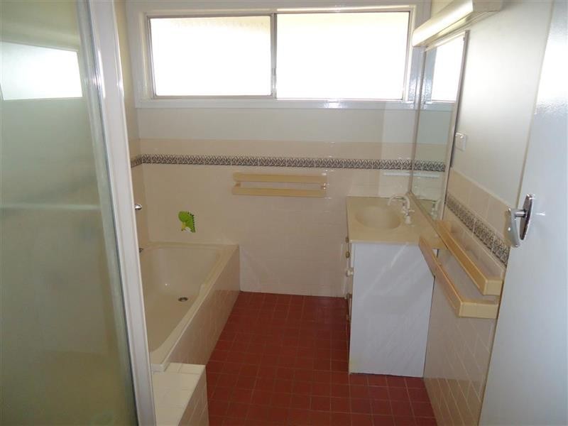55 Galore St, Lockhart NSW 2656