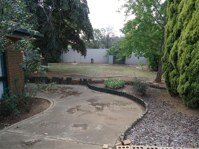 71 Pugsley Ave, Estella NSW 2650