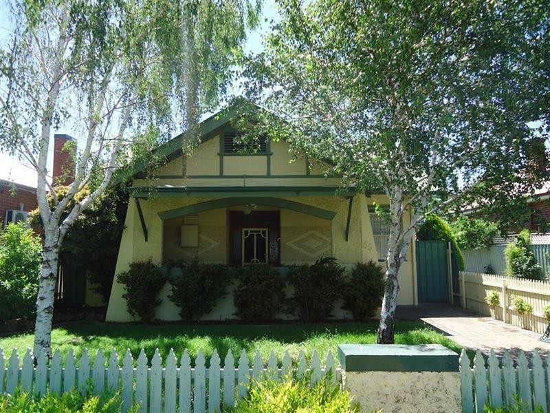 65 Trail St, Wagga Wagga NSW 2650