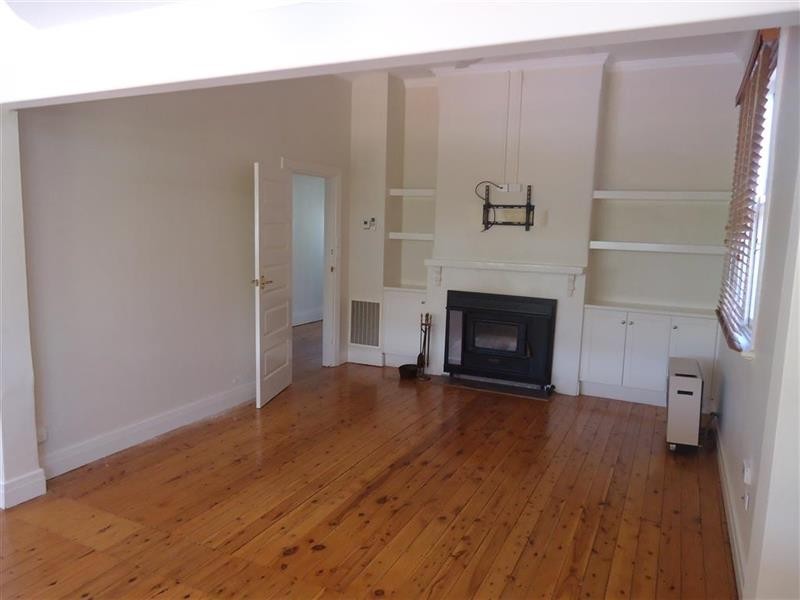 65 Trail St, Wagga Wagga NSW 2650