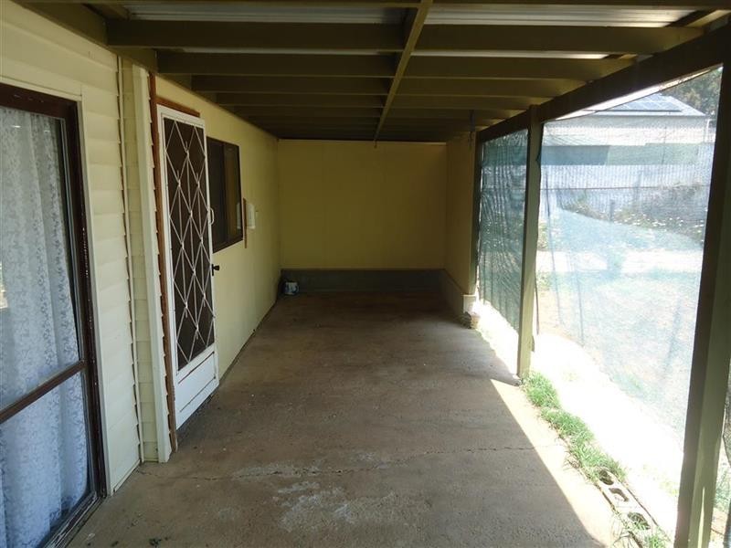8 Rudd St, Turvey Park NSW 2650