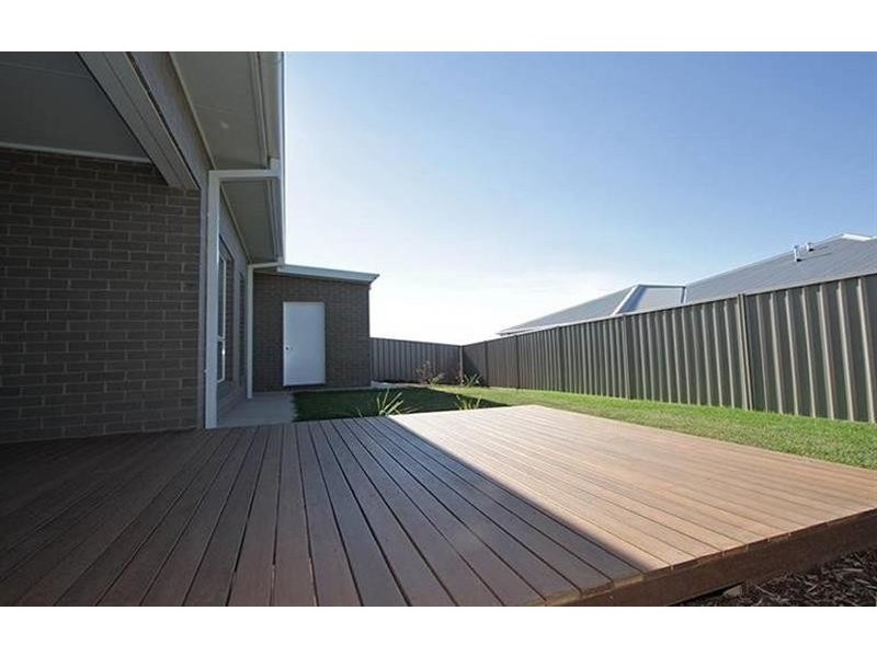 47 Kaloona Dr, Bourkelands NSW 2650