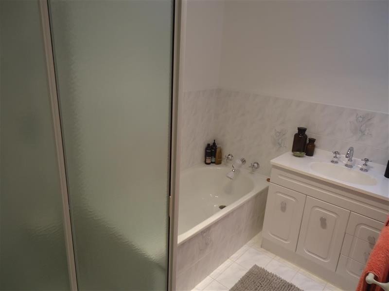 430 Kooringal Rd, Kooringal NSW 2650