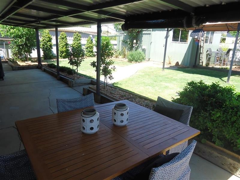 430 Kooringal Rd, Kooringal NSW 2650