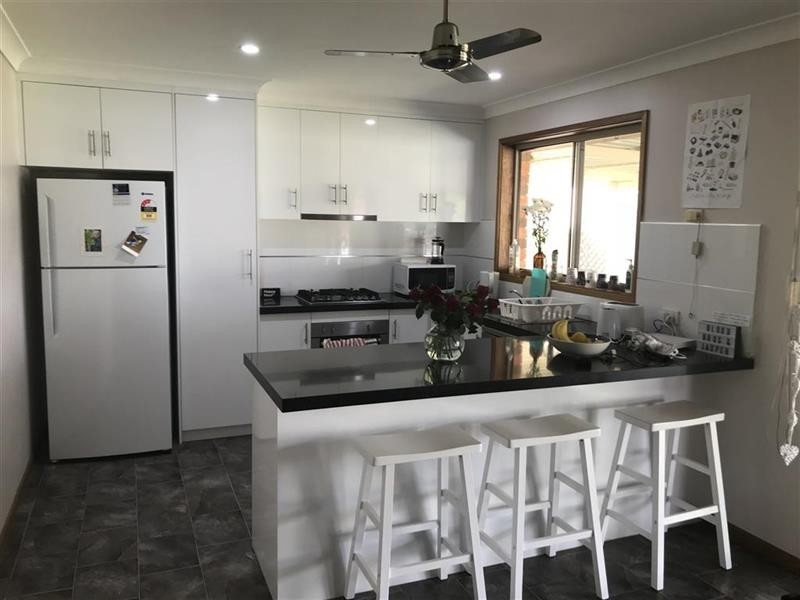 8 Avocet Dr, Estella NSW 2650