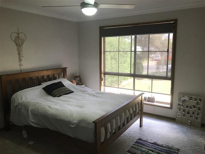 8 Avocet Dr, Estella NSW 2650