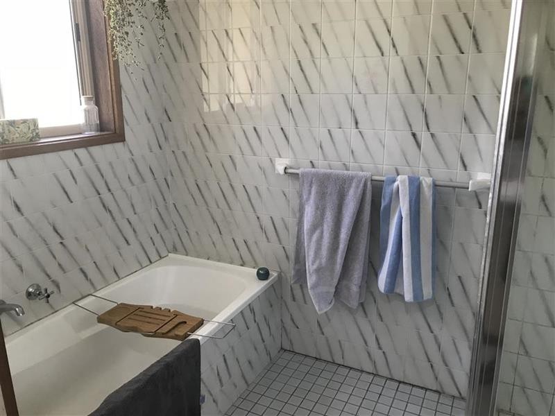 8 Avocet Dr, Estella NSW 2650