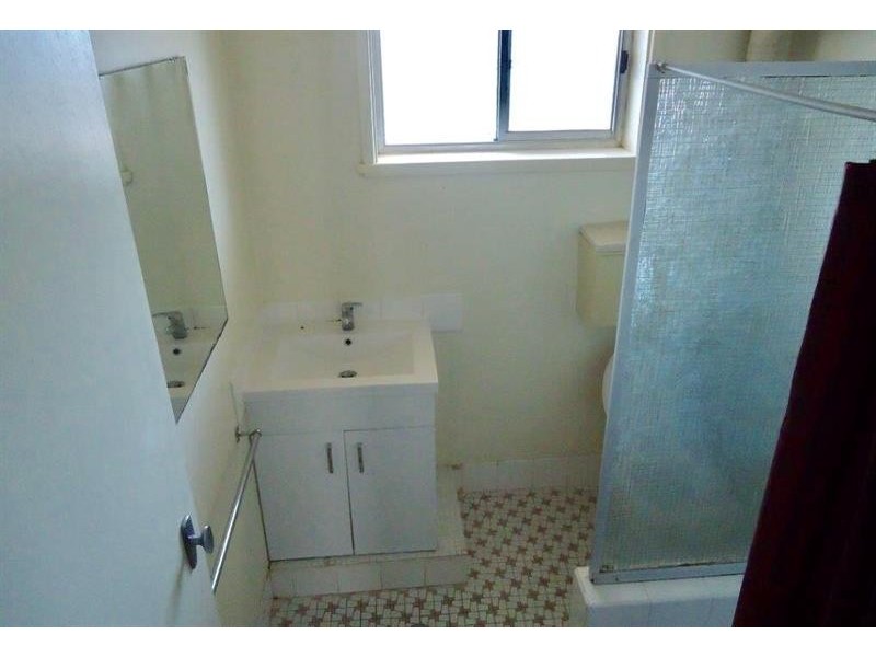 69 Beckwith St, Wagga Wagga NSW 2650